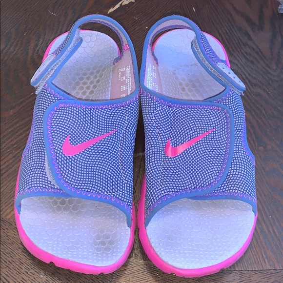 nike sandals size 2